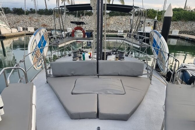 Private Chica SAILING Adventure Puerto Vallarta ALL INCLUSIVE - Customizing the day: sunset cruise, active sailing, or quiet cove time