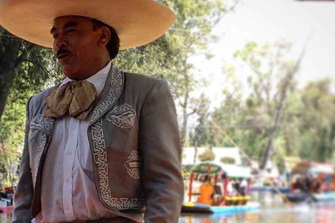 Private City Tour in Frida Kahlo, Coyoacan, and Xochimilco - Private pickup and how the day usually flows