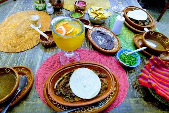 Private Cultural and Gastronomy Tour Full Day Tapatío - Plaza de Armas and the Cathedral: Santa Inocencia plus catacombs