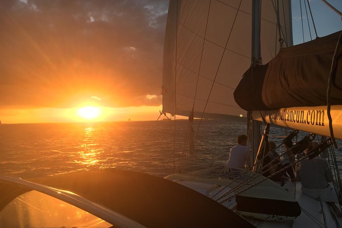 Private Customizable Sailing Tour in Cancun - The sunset return: cold drinks and a slower finish