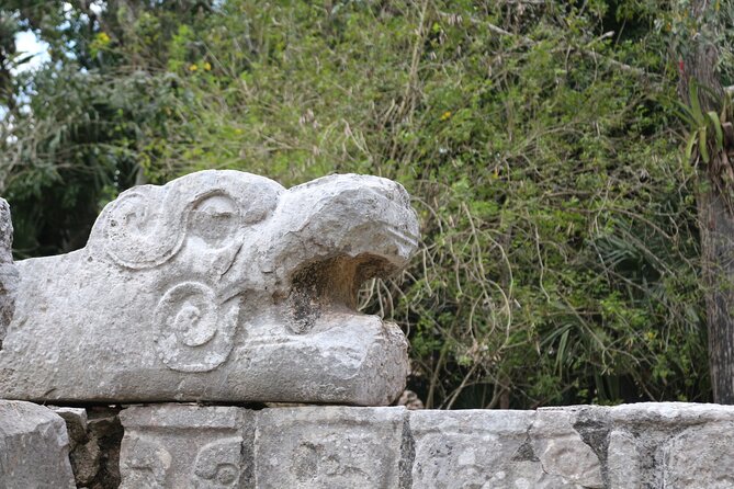 Private Full-Day Guided Chichen Itza Tour with Lunch - Inside Chichen Itza: Kukulkan, Xtolok, the observatory, and classic ruins