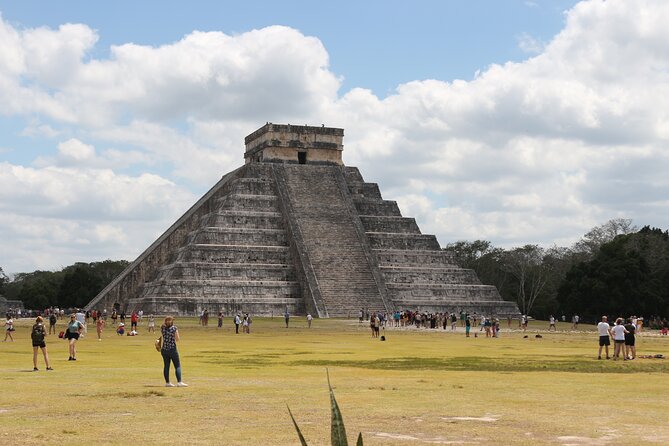 Private Full-Day Guided Chichen Itza Tour with Lunch - Valladolid in two bites: town square, Saint Bernadine, and San Bernardino de Siena
