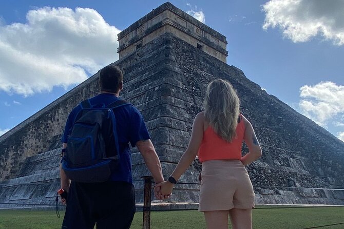 Private Guide Service in the Archaeological Zone of Chichen Itza - The 1 to 2 Hour Route Through Chichén Itzá’s Biggest Monuments