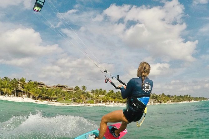 Private Kiteboarding Lesson in Tulum - In the Water: From Body Drag Upwind to Power Strokes
