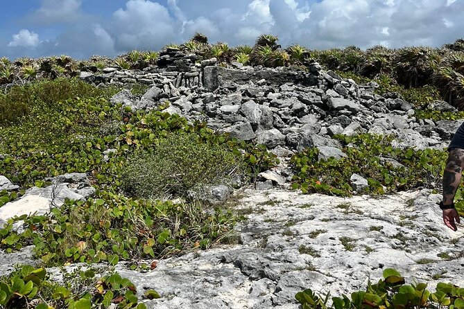 Private Mayan Ruins Tour with Cenote/caves and Mexican Picnic - El Mirador: Sea Views and a Quick Culture-and-Photo Break