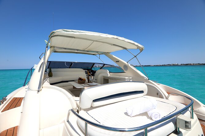 Private Premium Yacht 46FT Rental in Cancún - Price value: $283.18 per group, plus what to budget on top