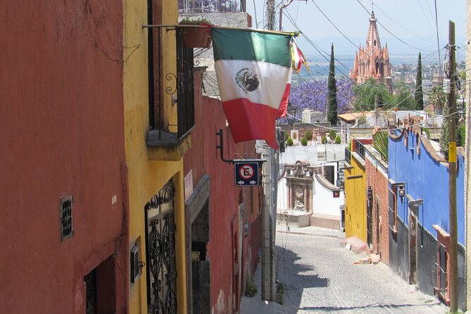 Private San Miguel de Allende Walking Tour - Downtown sights: churches and major buildings, with story attached