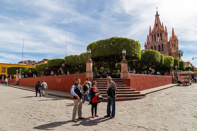 Private San Miguel de Allende Walking Tour - Start at Casa de Allende, then aim for Jardin Allende