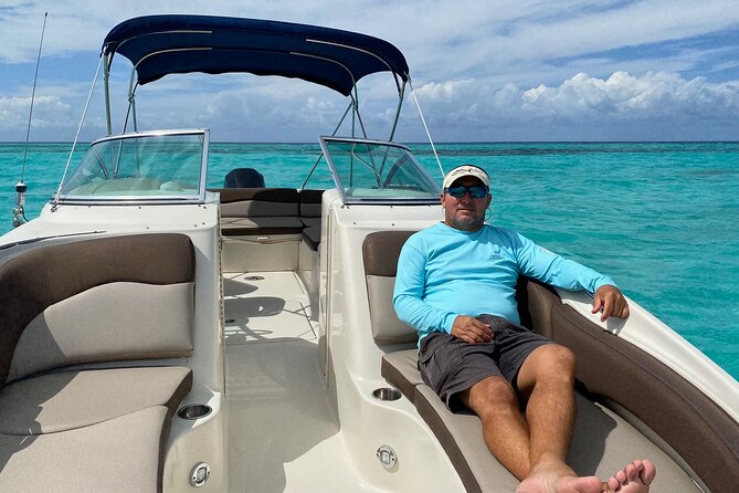 Private snorkeling with 23ft Sea Ray in San Miguel de Cozumel - Price and value for a private group of up to 6