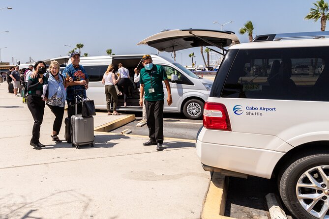 Private SUV RoundTrip from Airport to Hotels in San Jose del Cabo - Your SUV ride: comfort you can feel, drinks you will notice