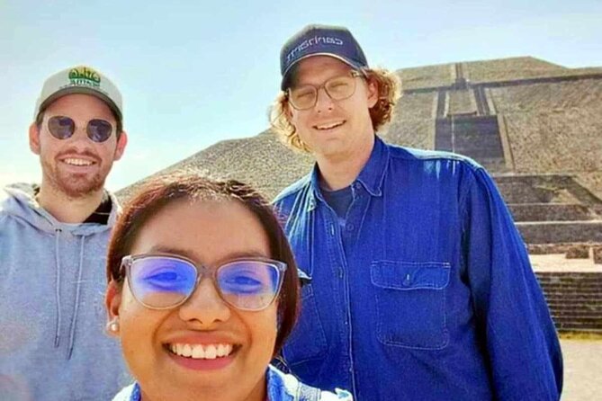 Private & Tailor Made Tour to Teotihuacan Pyramids! - Stop 1: Palacio de Quetzalpapálotl and the mural fragments