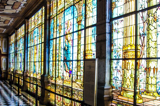 PRIVATE Tour Chapultepec Castle - The boy heroes monument, and why it sets the tone
