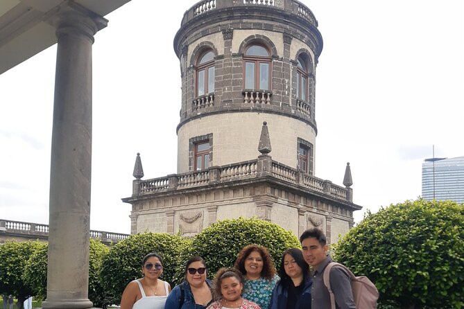 PRIVATE Tour Chapultepec Castle - Park walk through Chapultepec forest