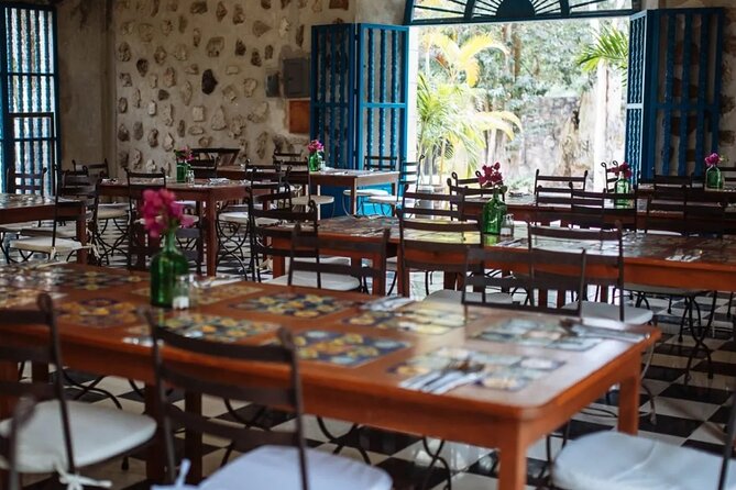 Private Tour Chichen Itza Cenote Valladolid All Inclusive - What’s included on board: drinks, snacks, and a smoother ride