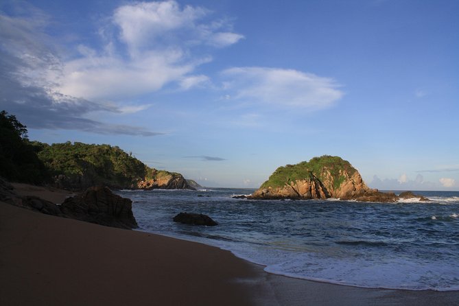 Private Tour Seven Bays, Huatulco HT - Pickup and getting to Santa Cruz Marina without stress