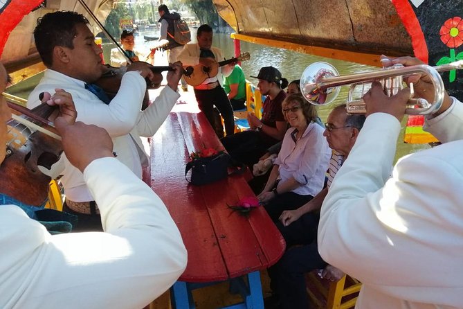 Private Tour: Xochimilco, Coyoacan and Frida Kahlo Museum - Xochimilco’s Parque Ecologico: Your Hour on a Trak, Food, and Mariachi Scene