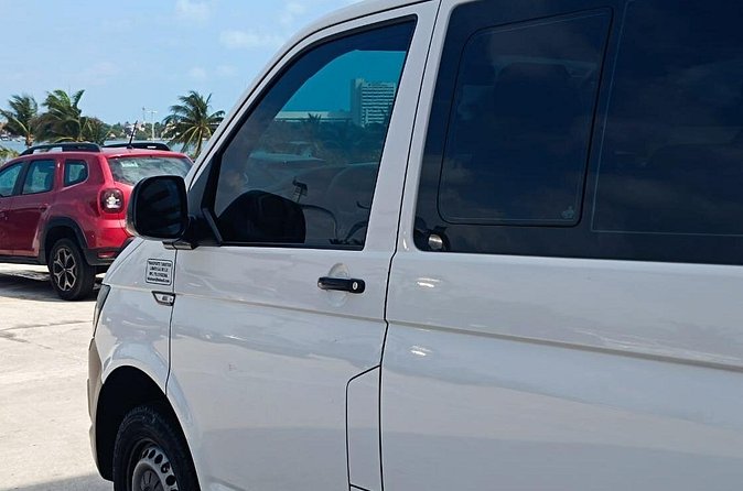 Private Transfer from Cancun Airport to Cancun Hotels 1-7 People - Accessibility for service animals and everyday flexibility