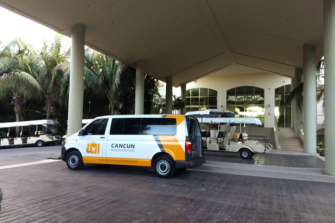 Private Transfer from Cancun Airport to Playa del Carmen - Private vehicle details, group size, and baggage rules that affect comfort