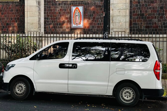 Private Transfer from the Airport to Hotels in Mexico City - The ride itself: modern, air-conditioned comfort plus quick CDMX orientation