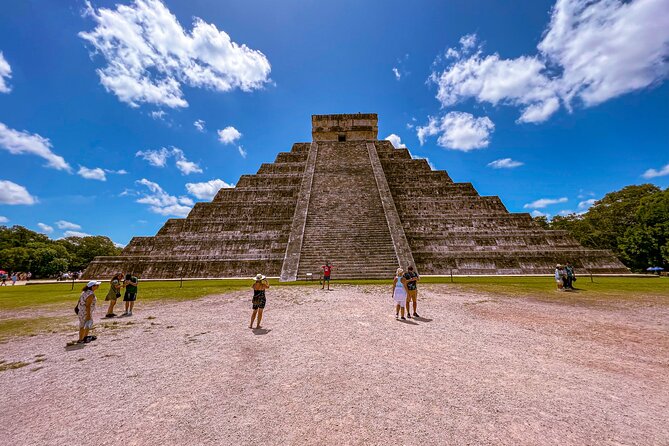 Private World Wonder Discovery Tour in Chichen Itza, Cenote and Valladolid - What the private format is like in practice