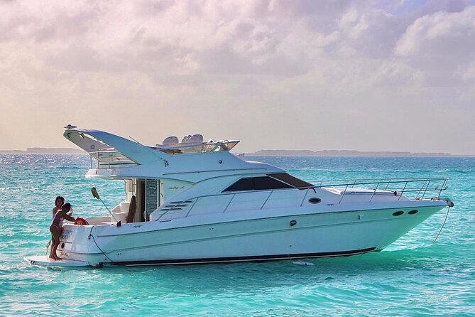 Private Yacht SeaRay 46ft Cancun 25P17 - Onboard comfort: what’s included, what you bring, and how it all works
