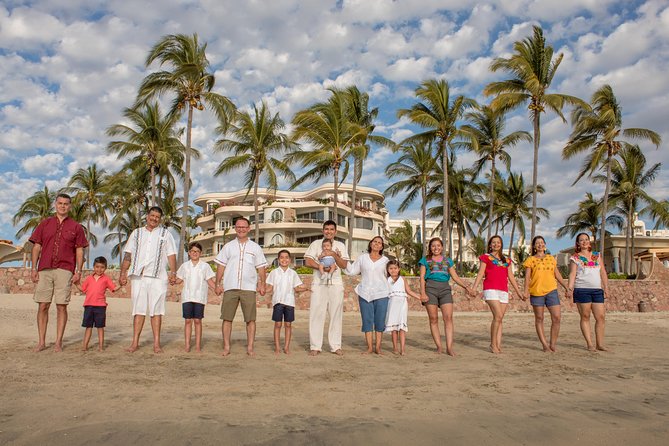 Professional photographer - Puerto Vallarta - Nuevo Vallarta, photo session - Stop 2: Playa Del Holi for Variety and a Second Look