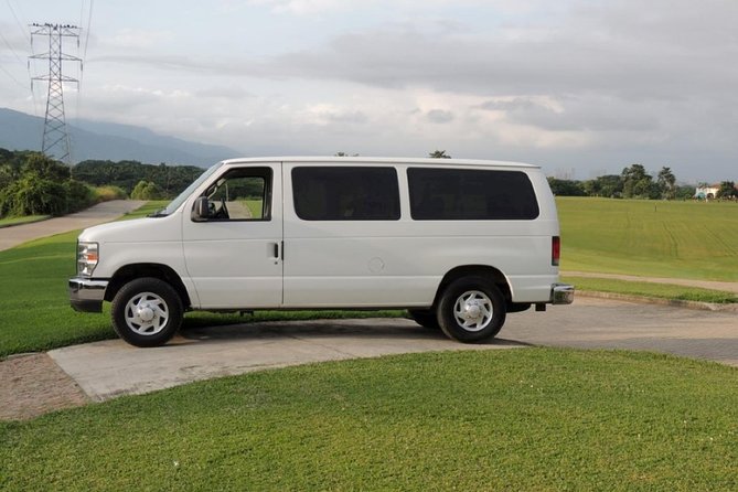 Puerto Vallarta Airport-Hotel Shuttle Transportation - Getting met at PVR, not wrestling for a taxi