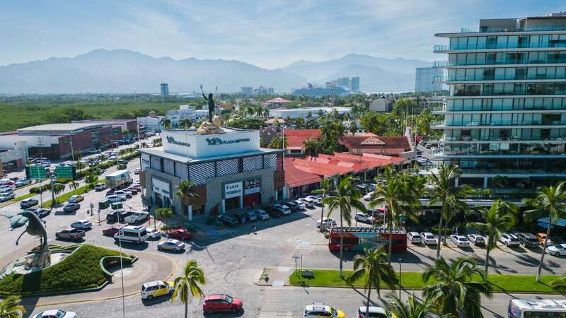 Puerto Vallarta: Hop-On-Hop-Off City Bus Tour - Hop-on hop-off reality: photo stops, reboarding, and timing stress