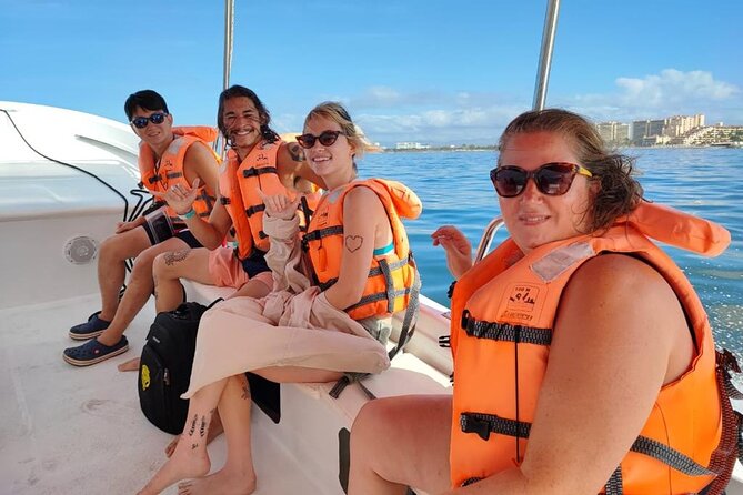Puerto Vallarta snorkel tour at Los Arcos - Small-boat size and the safety style you will feel