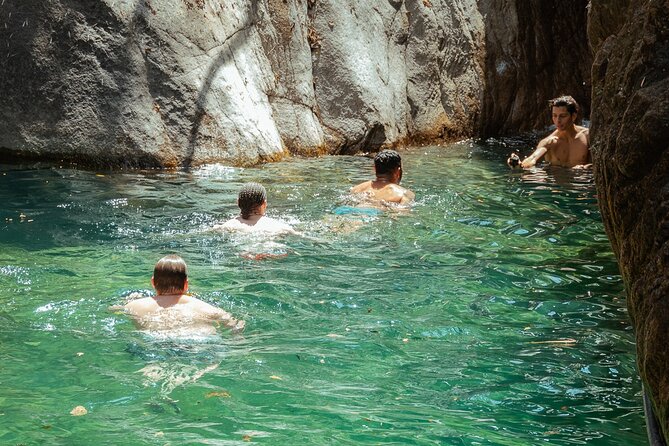Puerto Vallarta Waterfall Hike - Timing tricks: going in the morning can mean fewer crowds