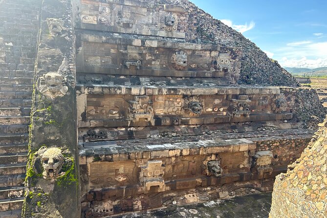 Pyramids of Teotihuacan and restaurant la Gruta (Original) - Who this tour suits best