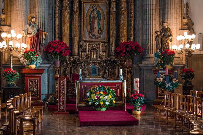 Pyramids of Teotihuacan, Guadalupe Shrine & Tlatelolco Tour - Basilica de Santa Maria de Guadalupe: the emotion and the time squeeze