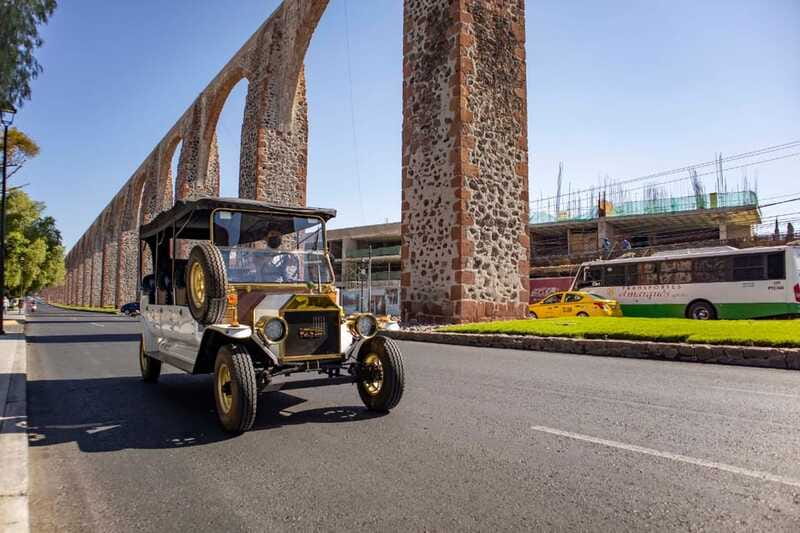 Querétaro: City Tour in a Classic Ford T Vehicle - Price and value: $17 for a guided vintage ride
