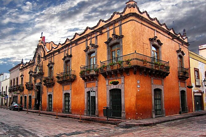 Queretaro: colonial architecture and history - The aqueduct stop that explains Queretaro’s origins