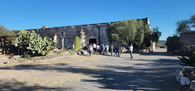 Querétaro: Haciendas, Vineyards, and Magical Towns Day Trip - Peña de Bernal: The Monolith and the Village Rhythm