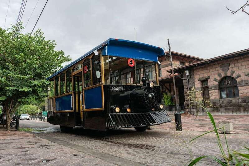 Querétaro: Tranvia Classic Trolley Car Guided Tour - Pacing reality: photo time on a 1-2 hour tour