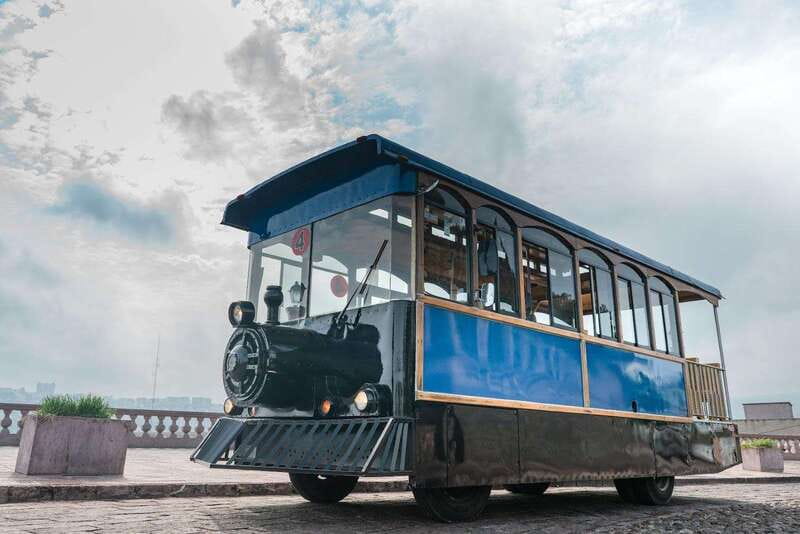 Querétaro: Tranvia Classic Trolley Car Guided Tour - What the guided trolley ride does for you (and why it feels easier)