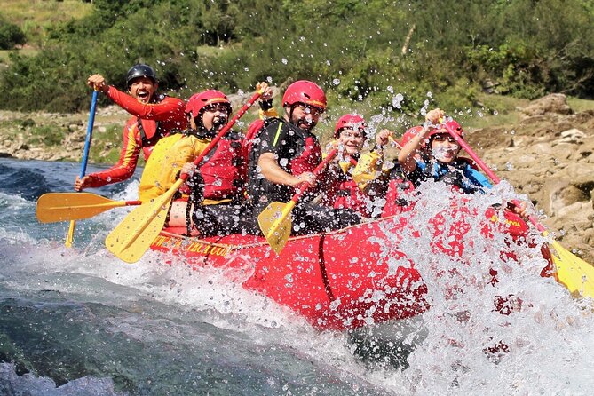 Rafting in Tampaon River from Ciudad Valles - On the River: What Class III Feels Like on Tampaon