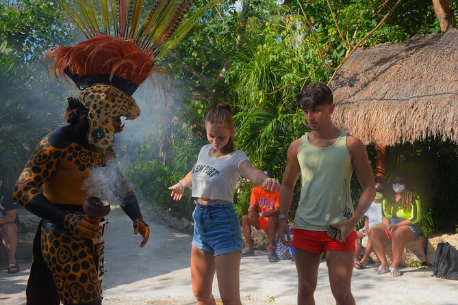Reef Snorkeling & Jungle Speedboat Adventure with Mayan Ceremony - Food, lockers, and the small details that affect comfort