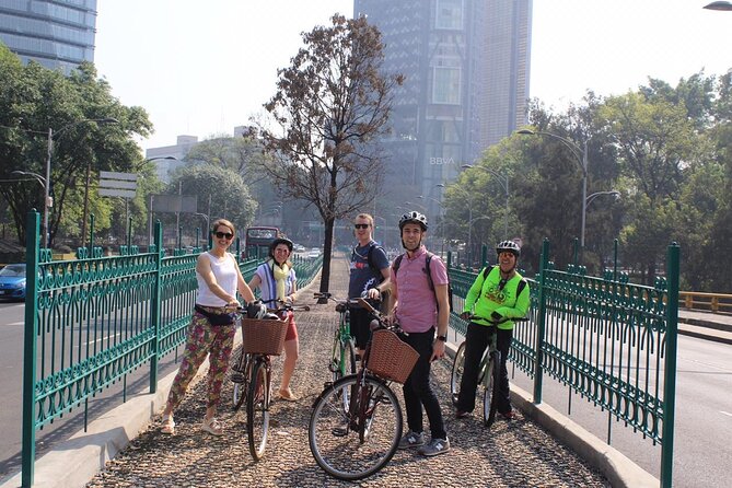 Ride Mexico City Historic Center, highlights w/ taco stop - Getting set up: bikes, helmets, and the all-important “feel safe” factor