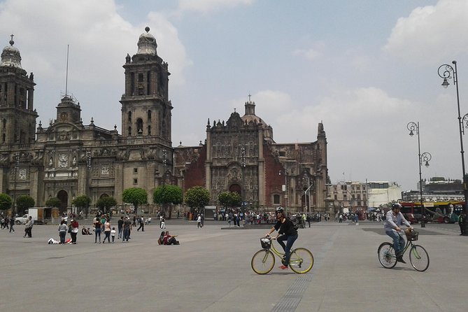 Ride Mexico City Historic Center, highlights w/ taco stop - Stop 4: The Zócalo and the Metropolitan Cathedral, Mexico City’s center of gravity