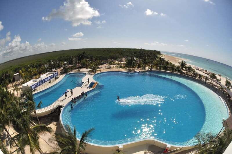 Riviera Maya: Dolphin Encounter with Beach Club Access - Timing, groups, and why the start time matters