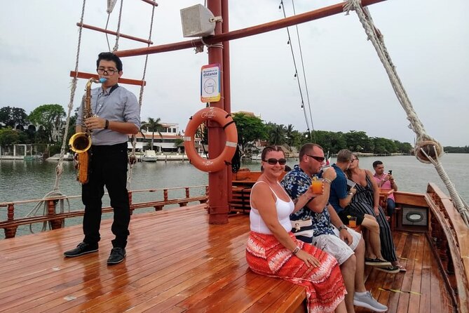 Romantic Sunset Dinner Cruising Experience - Service on board: attentive hosts make or break the evening