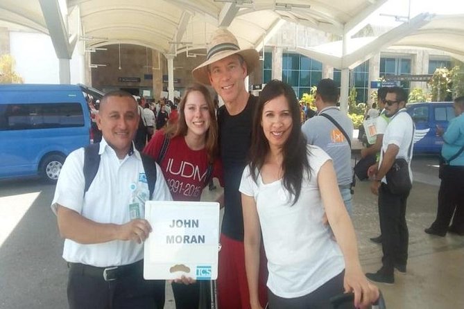 Round private transfer -Airport - Puerto Morelos -Airport. - When flights run late, this is where reliability shows