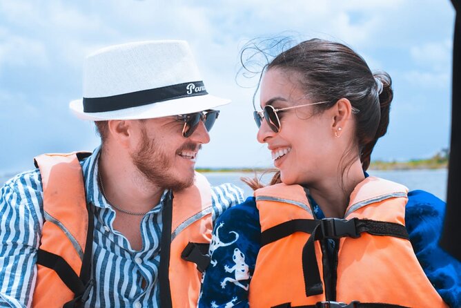 Sailing Tour through the Laguna de los Siete Colores - Hydration and onboard snacks: fruit, beers, and the slow-down moment