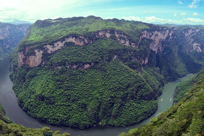 San Cris - Canyon of the Sump Miradores Chiapa - San Cris in Spanish - Chiapa de Corzo stop: the Pila or Fuente de Múdejar and limited time for food