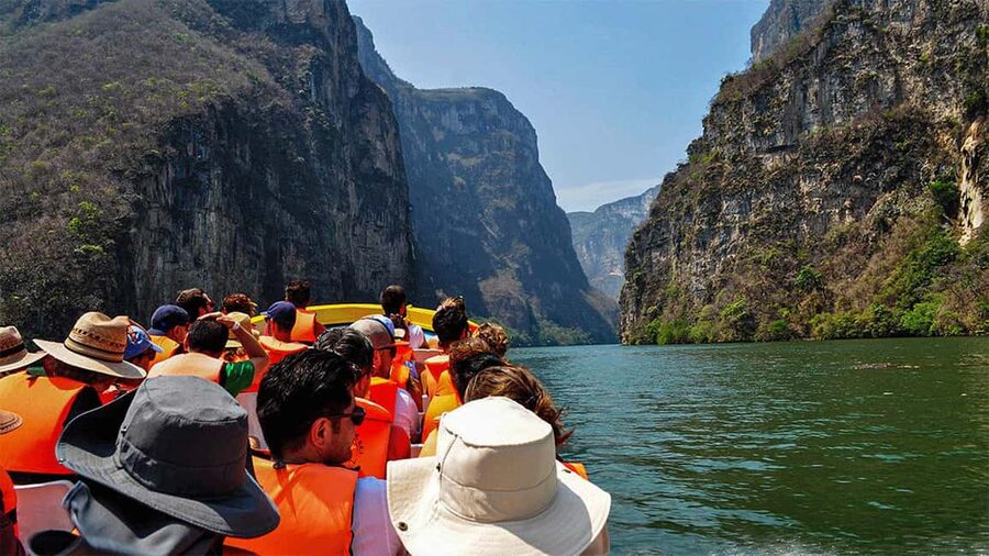 San Cristóbal: Canyon, Viewpoints & Chiapa de Corzo Tour - Sumidero Canyon viewpoints and the Tuesday closure reality