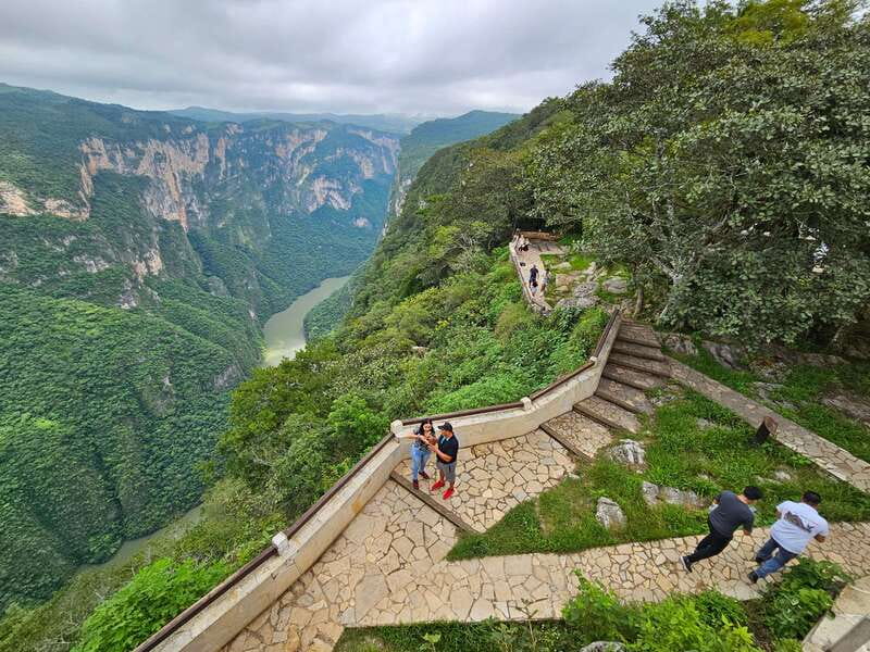 San Cristobal: Sumidero Canyon, Chiapa de Corzo, & Miradores - Mirador Canon del Sumidero: your first big-picture view