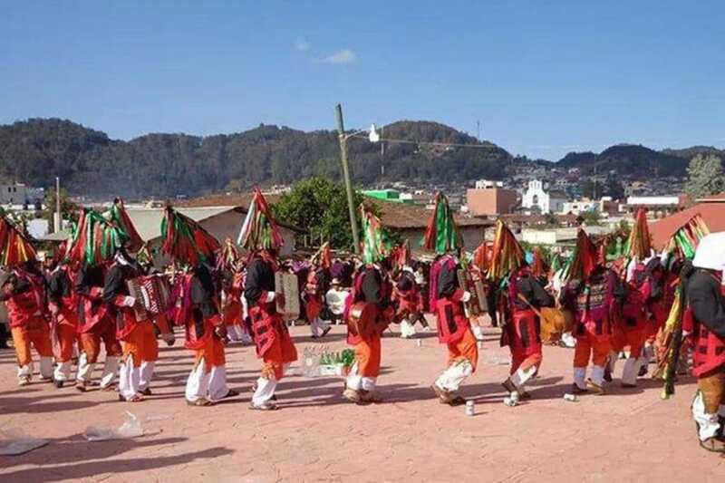 San Cristobal: Zinacantan and San Juan Chamula Tour - Guides, language, and what you should ask while you’re there