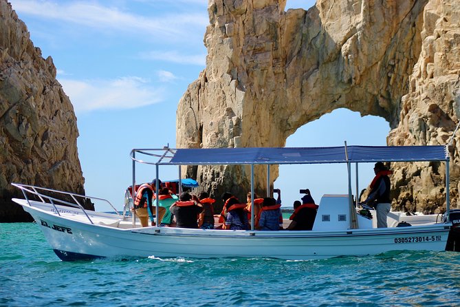 Shared ride to the arch of Cabo San Lucas - Why this Arch boat ride is such a smart Cabo move